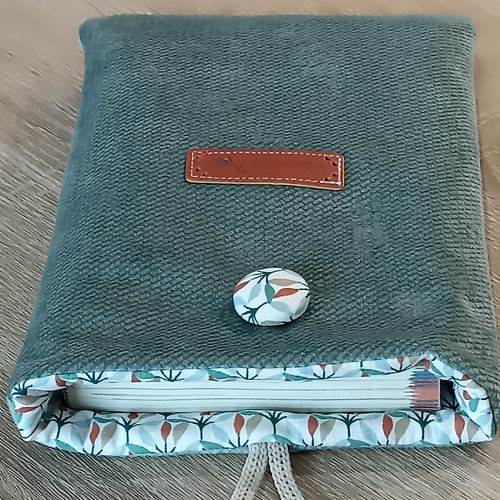 Vendu housse protège -livre en velours ras protection douce et écologique
