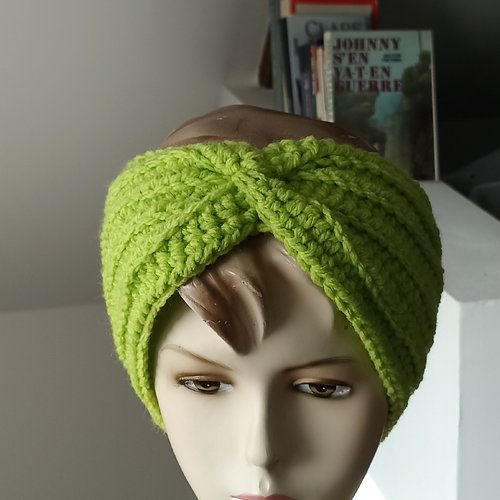 Magnifique bandeau crocheter à la main