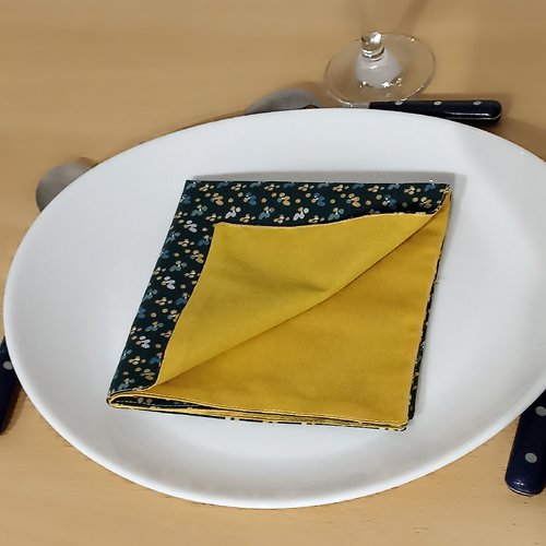 Lot de 4 serviettes de table en tissu en coton imprimé et doubler de coton uni