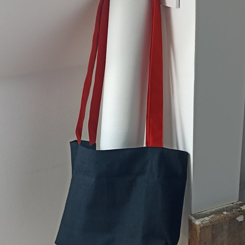 Réserver à chantal : sur commande et personnalisé sac cabas noir et anse rouge