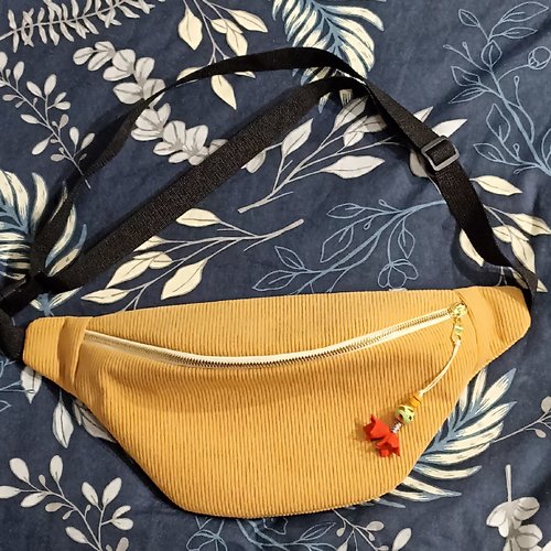 Sac banane en velours cosy
