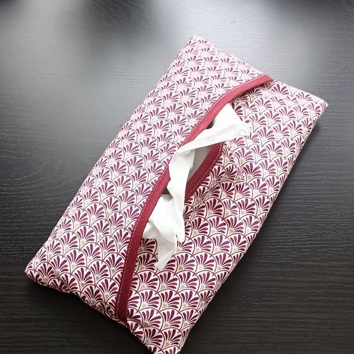 Housse ou boite distributrice de mouchoirs en tissu ou en papier