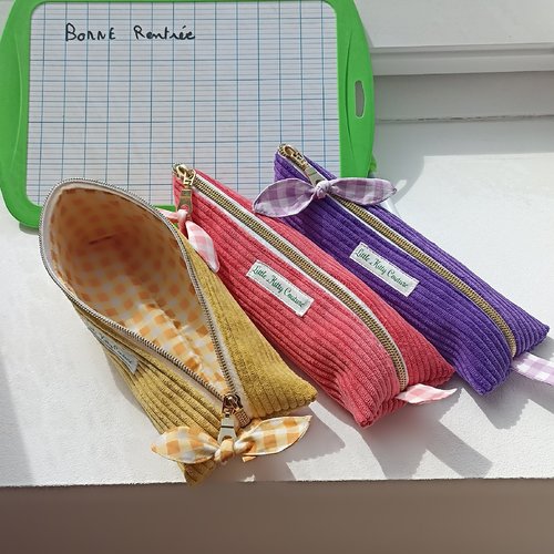 Trousse en velours berlingot , ecole, bureau, maîtresse,atsem, trousse nomade pour 12 crayons , idée cadeau