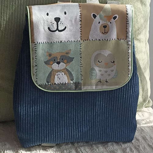 Sac à dos maternelle cousu main en velours ,sac nounou, sac de crèche, sac pour doudou,
