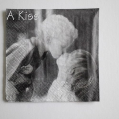 Serviettes en papier thème "kiss".