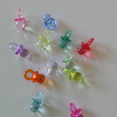 Perles/pendentifs  x 12 multicolores