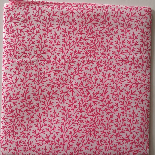 Coupon tissu 50 /50 cm motifs fleuris 