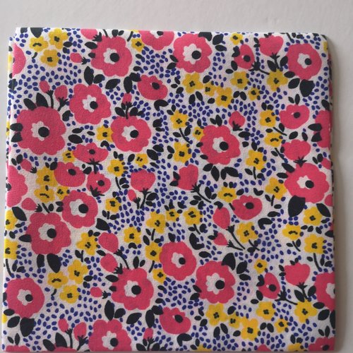 Coupon tissu 50 /50 cm motifs fleurs 