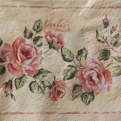 Serviettes en papier motifs fleurs "rose shabby"