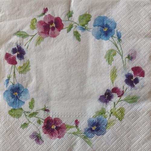 Serviettes en papier motifs fleurs