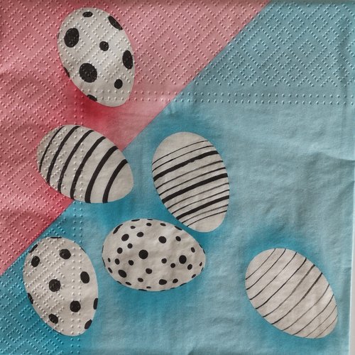 Serviettes en papier motifs "œufs de pâques"