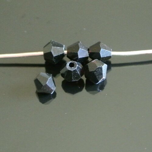 80 très petites perles toupies cristal noir opaque 4 x 4 mm, verre cristal à facettes, trou 1 mm environ