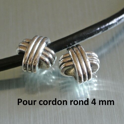 5 perles argent vieilli effet deux anneaux ovales à bourrelets croisés, 12 x 12 x 9 mm, trou : 4,5 mm pour cordon 