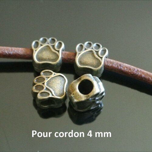2 perles passantes bronze patte d'ours, 11 x 8 mm, trou 4,8 mm