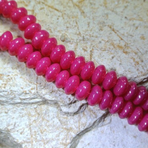 20 perles en forme de soucoupe en verre teinté rose fuchsia, 8 x 4 mm, trou 1 mm environ 