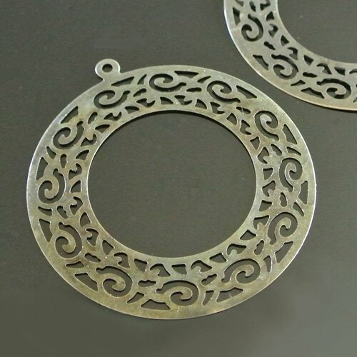 2 anneaux filigranes bronze ronds motifs arabesques, 58 x 63 mm