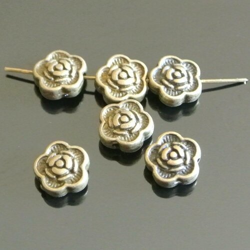 20 perles intercalaires en forme de fleurs, 7 x 7 x 3,5 mm, métal couleur bronze, trou : 1 mm environ