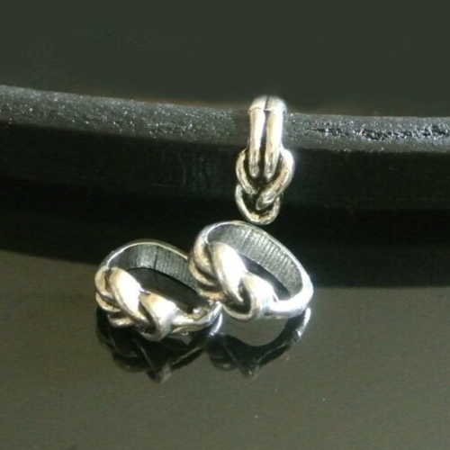 4 perles passantes argentées pour cordon de cuir épais type regaliz, 10 x 7 x 6 mm, trou : 10 x 7 mm, en forme de nœud, 