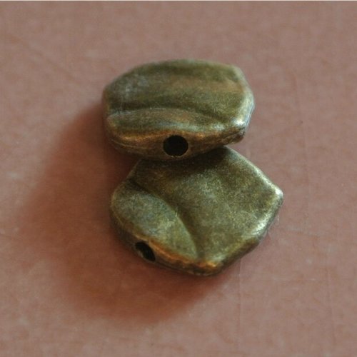 Lot de 6 perles métal palet carré de forme irrégulière, couleur bronze, 11 x 10 mm, trou environ 1 mm