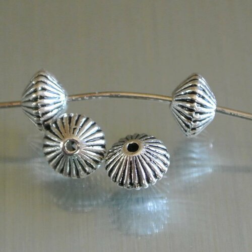Dix perles double cône ou losange toupie à stries couleur argent vieilli, 8 x 5 mm