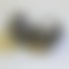 Deux perles passantes pour cordon jusqu'à 4 mm, forme rondelle, cloisonné argent et émail ton noir 