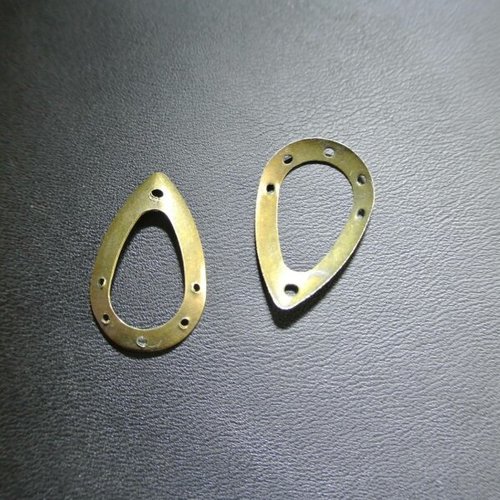 20 petits connecteurs en forme de goutte convexe couleur bronze, 6 trous d'1 mm environ, hauteur 25 mm, largeur 16 mm