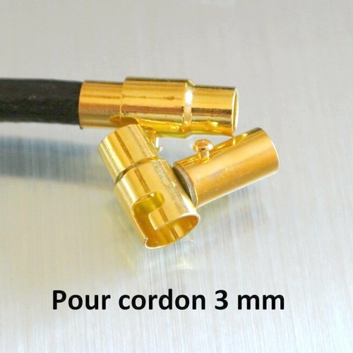 Un fermoir doré pour cordon 3 mm, fermoir magnétique à baïonnette, 14 x 7 mm, trou rond : 4 mm, couleur dorée 