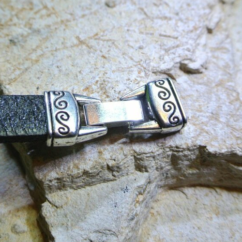 Fermoir à crochet clip pour cordon cuir plat, métal argenté motif arabesque, 3,2 x 1,3, trou plat 10,3 x 3 mm