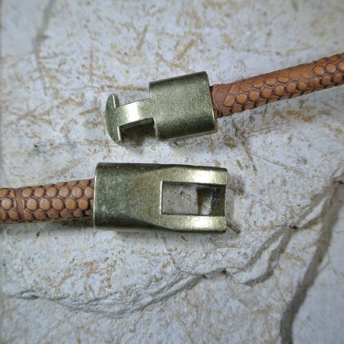Fermoir crochet en t bronze, trou rectangulaire : 10 x 5,3 mm pour cordon de cuir 10 x 4-5 mm