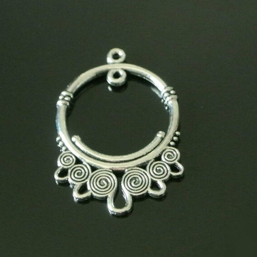 Paire de pendants d'oreilles bohème, 34 x 23 mm, métal argent vieilli, forme créole 5 anneaux d'accroche plus un, décor spirales