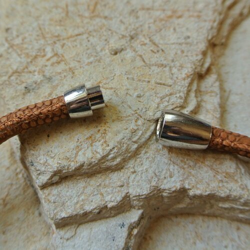 Fermoir magnétique aimant, trou 6 mm, 20 x 9 mm, ton argenté