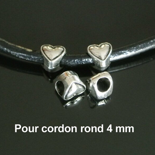 Dix perles passants métal argenté forme coeur, 8 x 7 x 9 mm, trou 4,5 mm