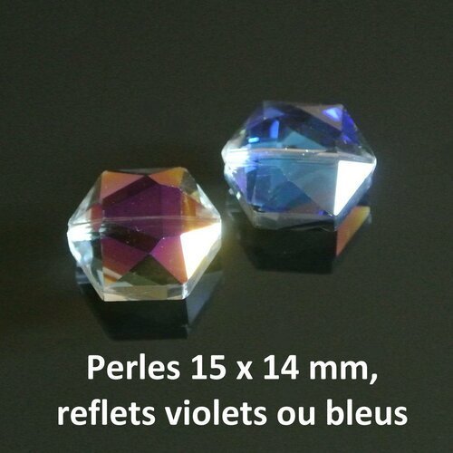 Deux perles verre palet hexagonal translucide, 15 x 14 mm, une face reflets violet-doré ab et l'autre face bleutée