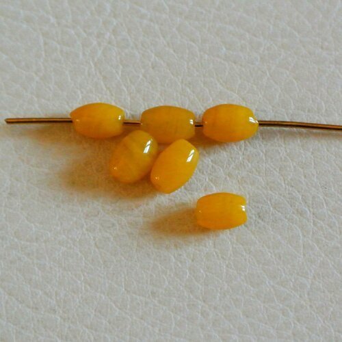 Lot de 40 perles forme olive ou grain de riz en verre artisanal indien jaune jonquille, 6 x 4 mm, trou 1 mm environ
