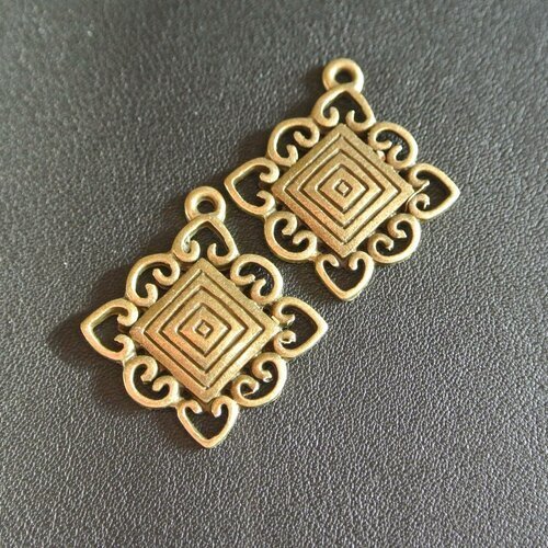 4 connecteurs pendants bronze losange motifs géométriques et coeurs, 29 x 26 x 3 mm