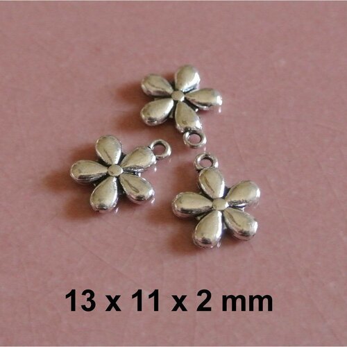Lot de 20 breloques métal argent antique en forme de fleur marguerite 13 x 11 x 2 mm, réversible, anneau 1,5 mm 