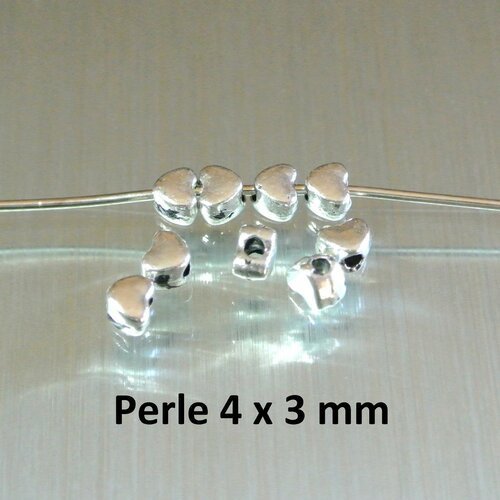 Lot de 40 petites perles intercalaires argentées en forme de coeur, trou 1 mm