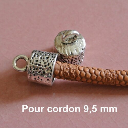 Lot de  4 embouts argent vieilli pour cordon rond jusqu'à 9,5 mm, décor trous, 17 x 12 mm, trou 10 mm
