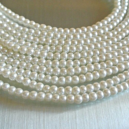 Lot de 50 petites perles de verre blanc crème rondes et lisses 4 mm de diamètre, trou : 1 mm 
