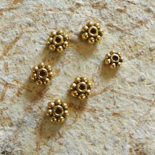 Lot de 20 perles intercalaires dorées 5 mm en forme de fleurs, métal couleur doré, diamètre 5 mm 