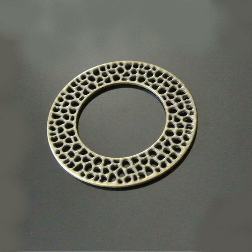 Paire d'anneaux plats ajourés de trous dissymétriques métal bronze ou connecteurs, diamètre extérieur 50 mm