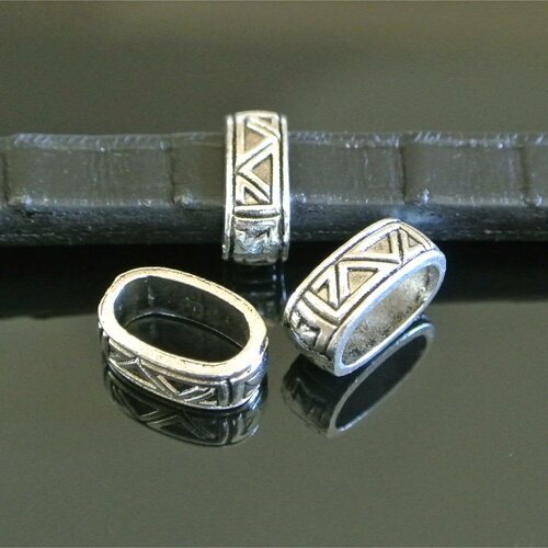 Quatre perles métal argenté passants pour cordon cuir épais regaliz, 15 x 10 x 6 mm, motifs géométriques