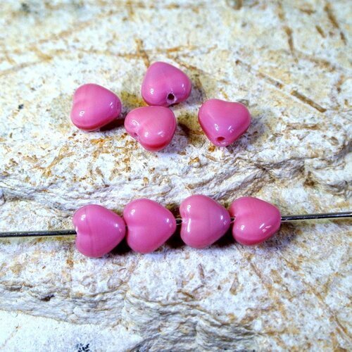 10 perles en verre tchèque rose opaque en forme de coeur, 6 x 6 mm, épaisseur : 3 mm, trou : 0,7 mm 
