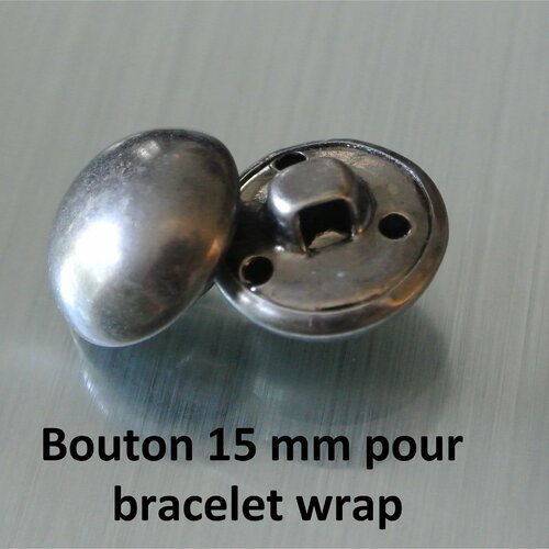Un joli fermoir bouton en métal ton argent gris tête champignon forme arrondie 15 mm, trou d'accroche rectangle 2 x 1,5 mm