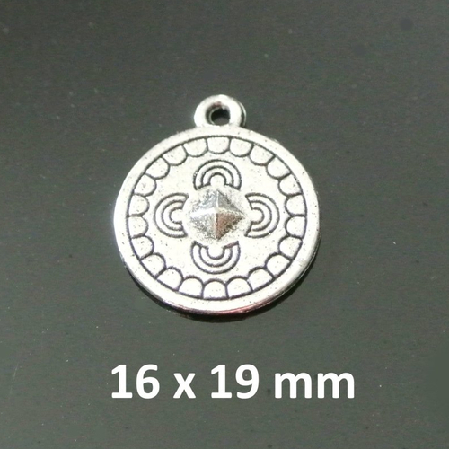 6 breloques pendants métal argenté, 16 x 19 mm, motifs géométriques gravés et point de diamant en surépaisseur