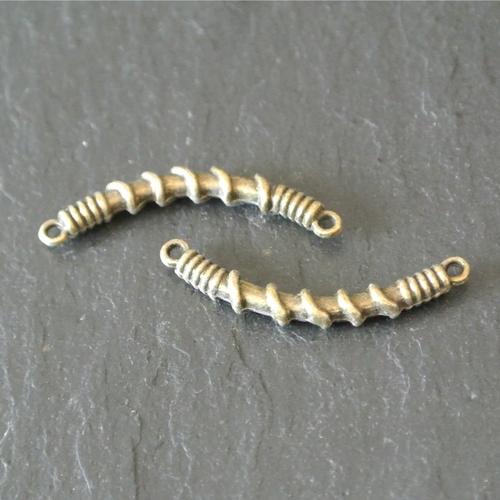 10 connecteurs courbes métal bronze, 30 x 10 x 5 mm, effet fil enroulé, 2 trous d'accroche