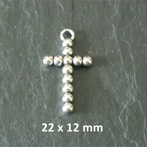 10 breloques en forme de croix formée de petites boules, 22 x 12 mm