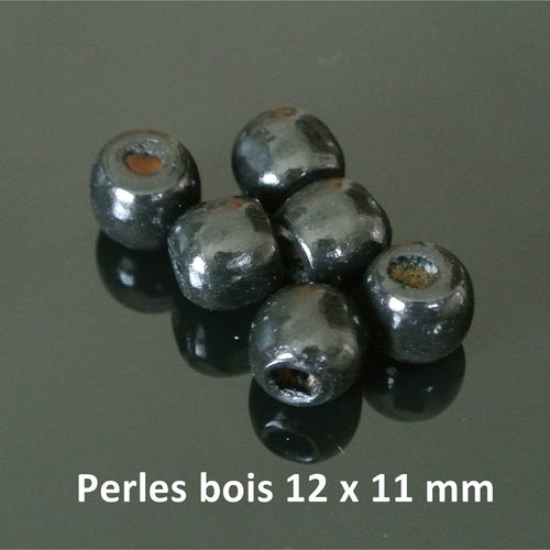 10 perles en bois teinté noir forme tambour, 12 x 11 mm environ et trou environ 5 mm (on peut facilement élargir le trou)