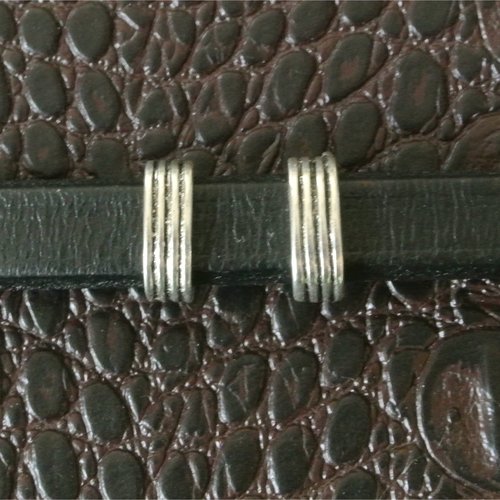 4 perles passants à rainures pour cordon de cuir épais, perles 13 x 9 x 4 mm, trou ovale 10,5 x 6,5 mm, métal argenté