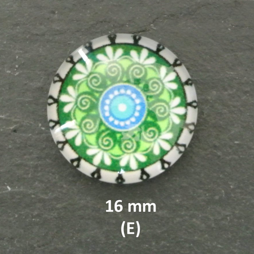 2 cabochons ronds 16 mm (e), dôme bombé 5 mm en verre sur impression papier à coller sur un support, tons vert, bleu et blanc